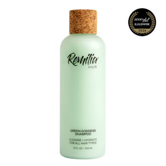 Õrn, 100% vegan koostisega rosmariiniõliga rikastatud šampoon on loodud kõikidele juuksetüüpidele ning eemaldab peanahale kogunenud tootejäägid ja mustuse, soodustab juuste kasvu ning jätab juuksed vastupandamatult siidiseks.